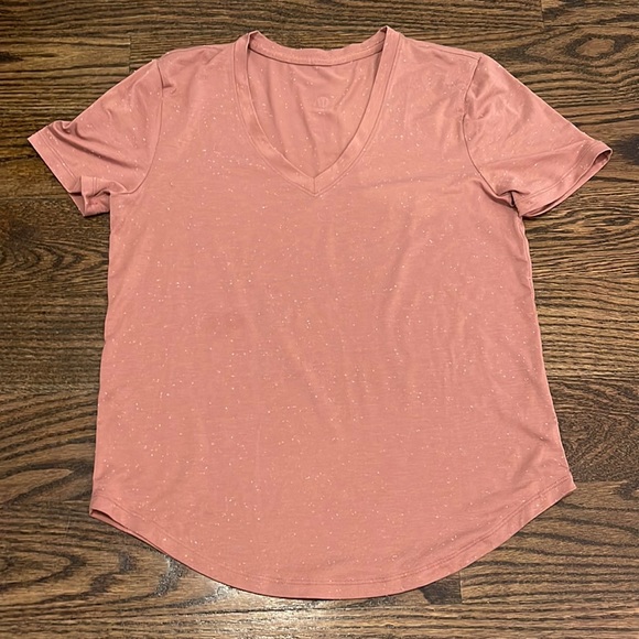 Lululemon women’s small pink t-shirt - Picture 1 of 3